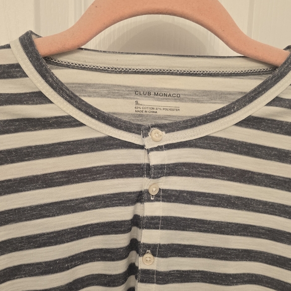 Club Monaco🩶striped tee - Picture 3 of 3